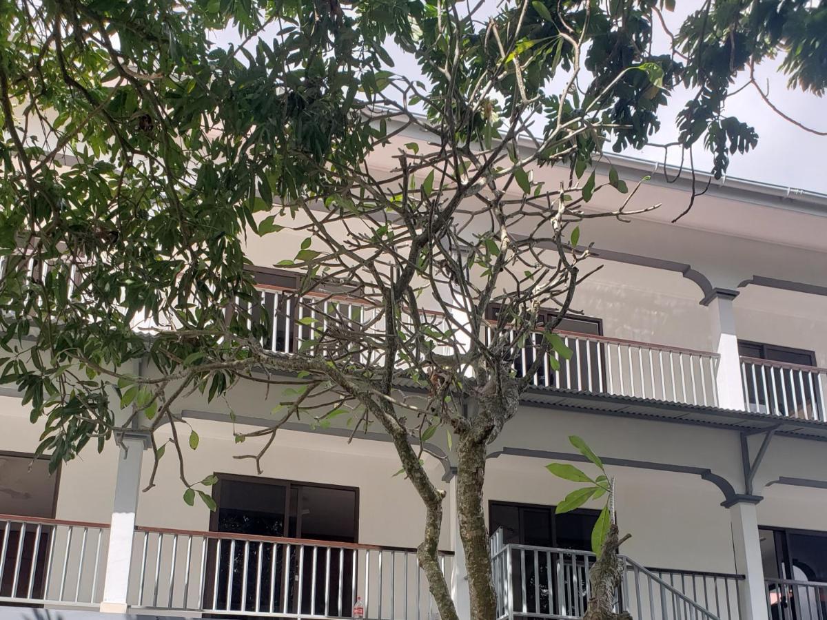 E&E Self Catering Hotel Beau Vallon  Buitenkant foto