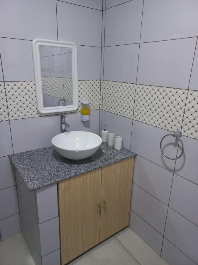 E&E Self Catering Hotel Beau Vallon  Buitenkant foto