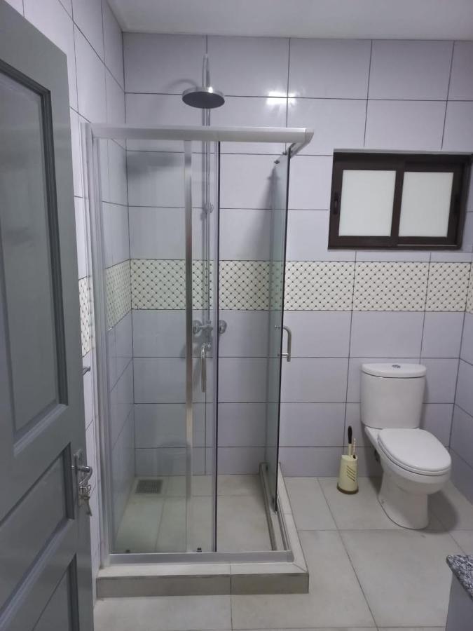 E&E Self Catering Hotel Beau Vallon  Buitenkant foto